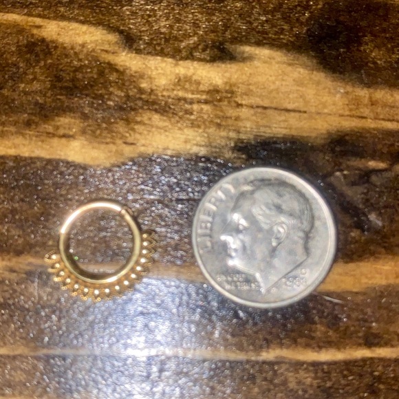 Body Gems 14k gold Athena Clicker Hoop earring - Picture 7 of 12